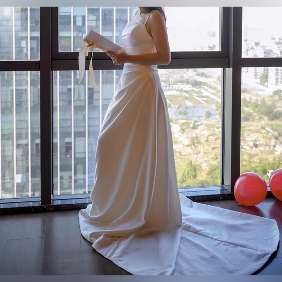 Wedding dress wedding gown - Picture 3 of 5